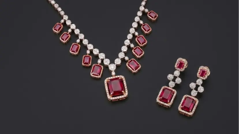 Diamond necklace set with rubies