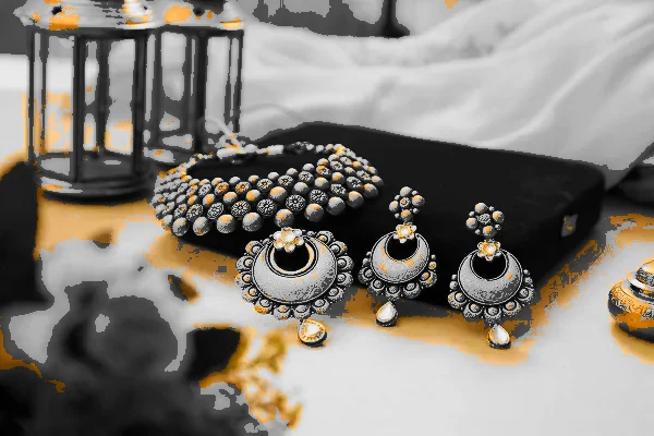 Gold pendant set collection